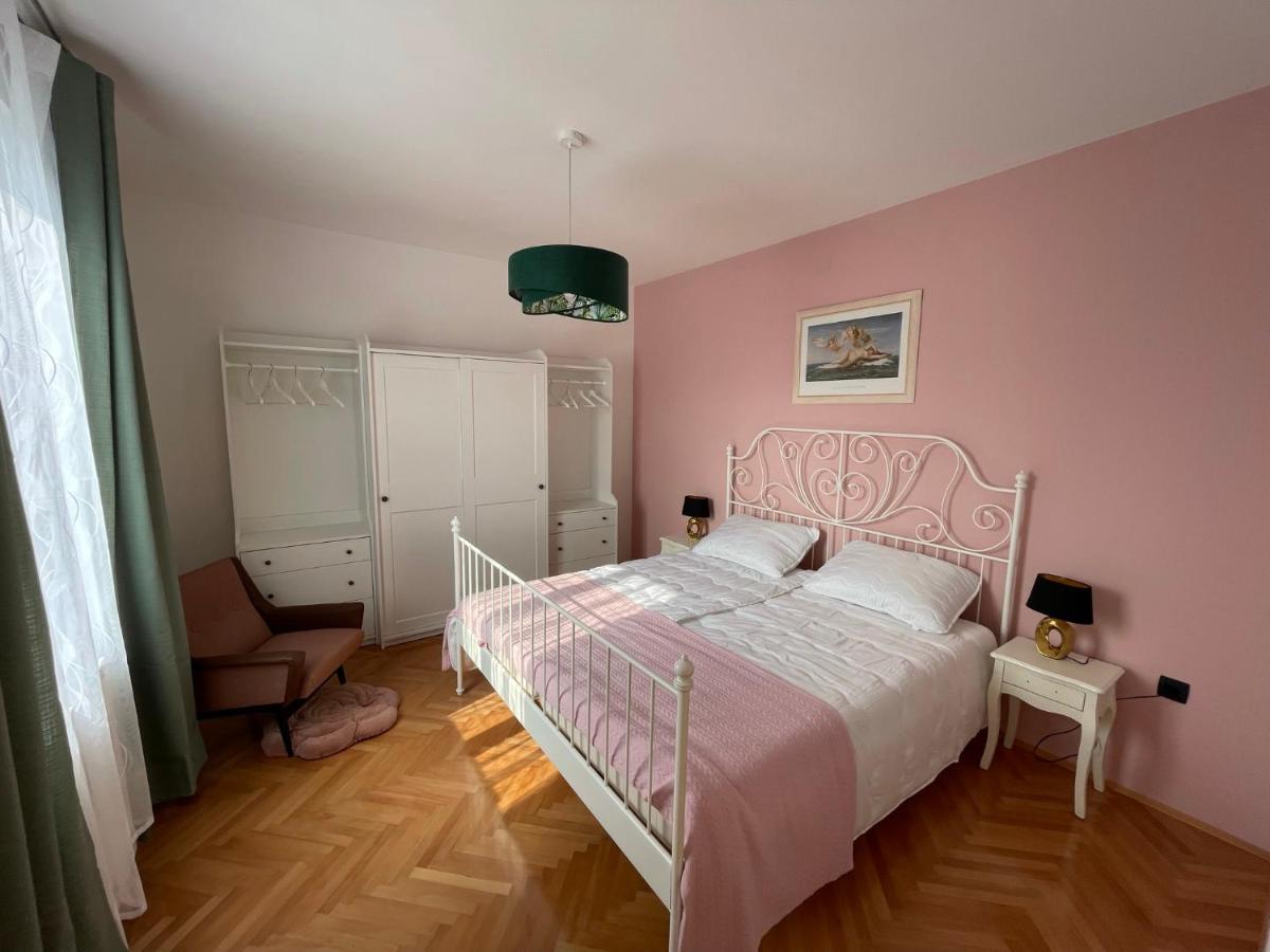 Cilka'S House, Authentic Homestay Near Lipica Сежана Екстериор снимка